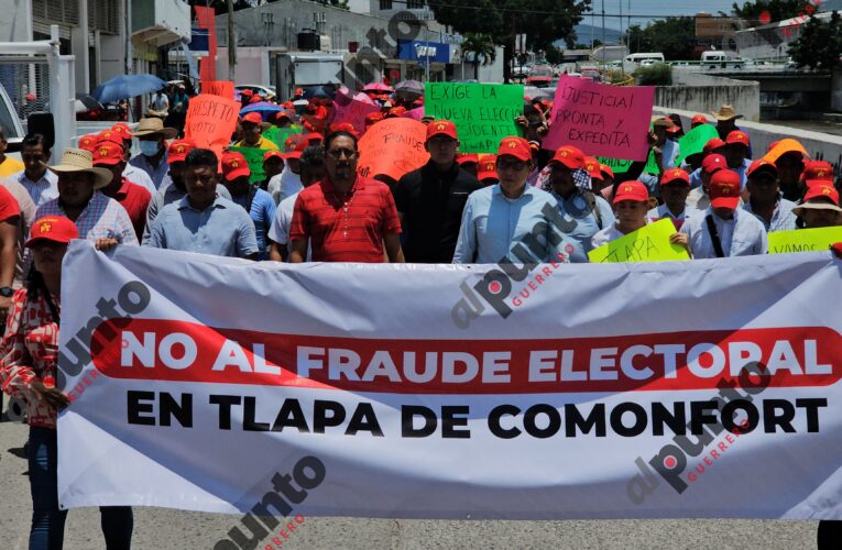 Marchan militantes del PT contra fraude electoral en Tlapa