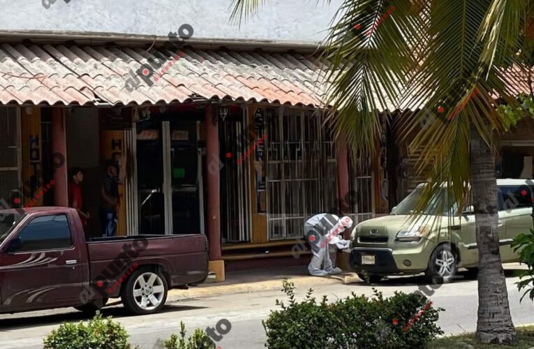 Una mujer y un hombre muertos, fue el saldo de un ataque armado en pleno centro de Zihuatanejo