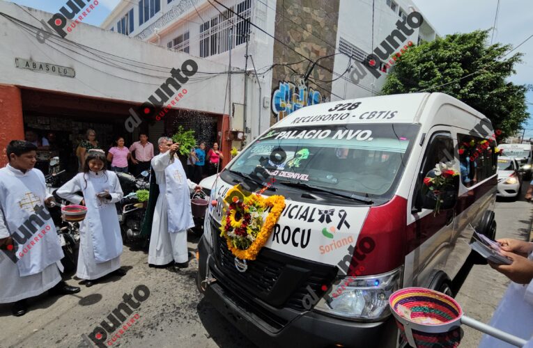 Iglesia bendice a transportistas de Chilpancingo en el marco de los festejos patronales