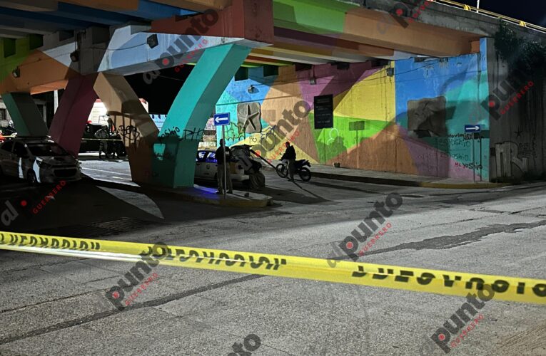 Hallan a un hombre decapitado en la cajuela de un taxi, sobre la avenida Escénica de Acapulco