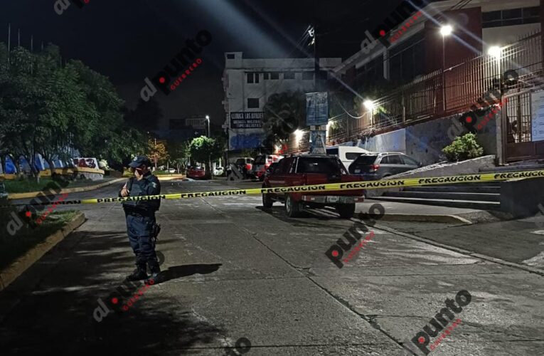 Asesinan a una mujer en la avenida Lázaro Cardenas, frente a la ASE, en Chilpancingo