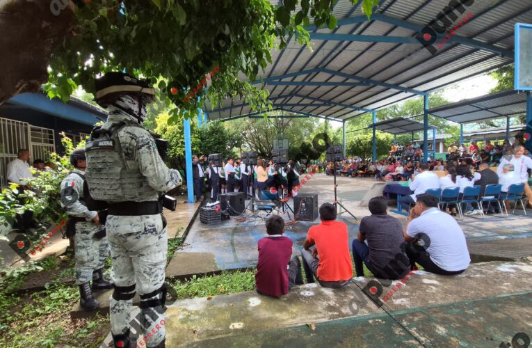 Regresan a clases presenciales en el Colegio de Bachilleres en Chichihualco tras un año que fueron suspendidas por la violencia