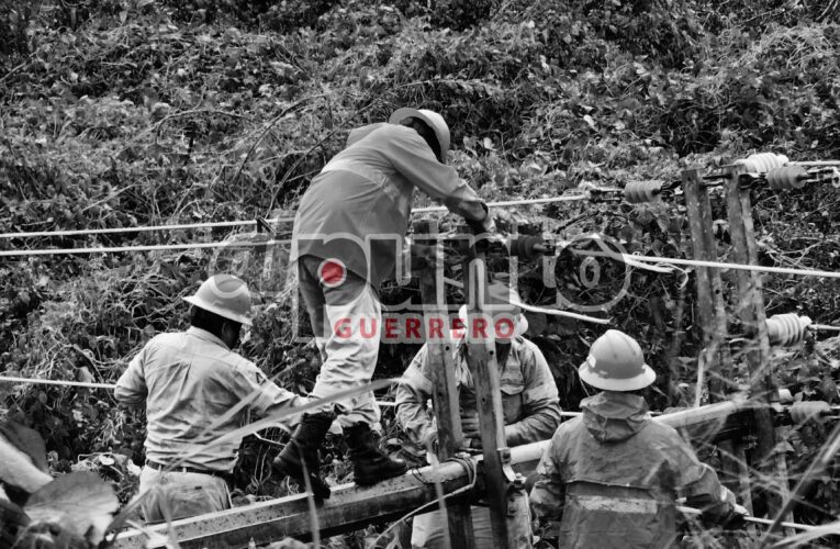 Muere un trabajador de la CFE en Costa Chica mientras restablecía la energía eléctrica