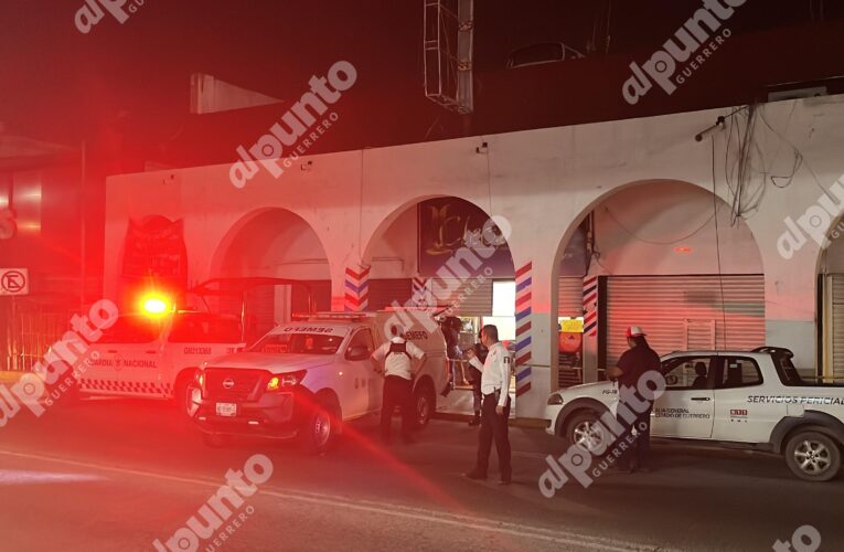 Asesinan a balazos a una mujer dentro de una estética en pleno centro de Acapulco