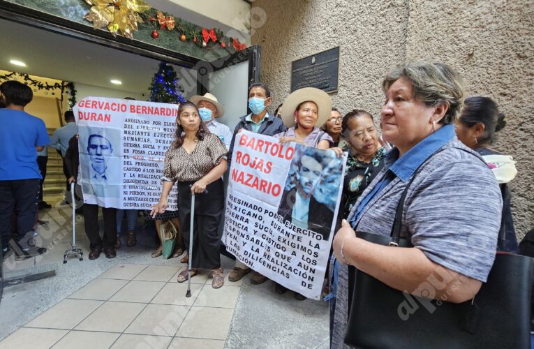 Llegan a Chilpancingo familiares de víctimas de la Guerra Sucia para recibir restos humanos de cinco personas