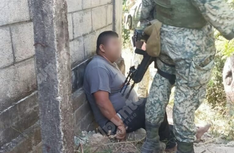 Matan a un hombre y una mujer en un ataque armado en Ayutla de Los Libres