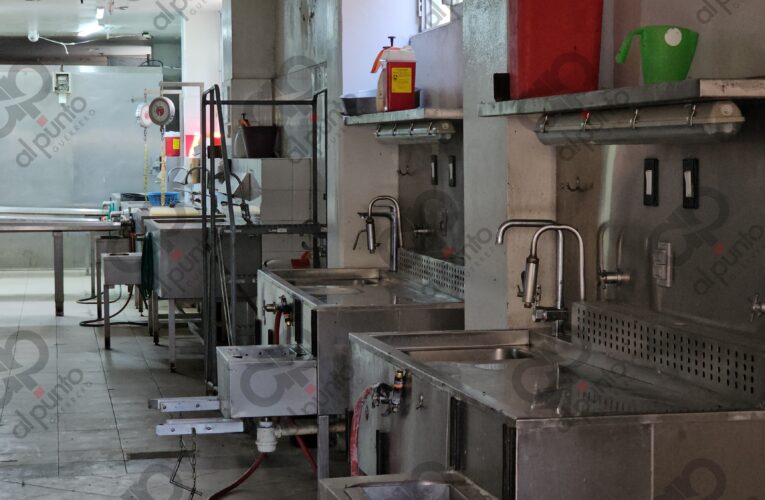 Protestan empleados de Semefo en Chilpancingo; denuncian malas condiciones de trabajo