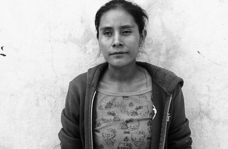 Matan a puñaladas a mujer policía en Alcozauca