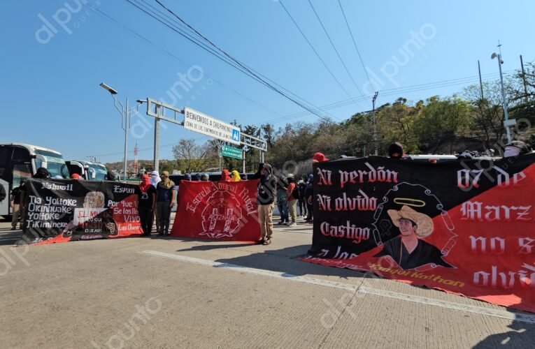 Exige Ayotzinapa sentencia contra 3 policías detenidos por el asesinato del normalista Yanqui Kothan