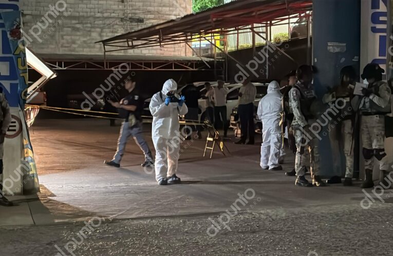 Despliegan operativo en hospital de Chilpancingo tras atentado contra alcalde de Atlixtac y su escolta