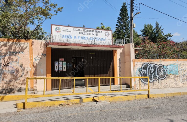 Suspenden clases en secundaria de Chilpancingo por alergia de 10 alumnos a fumigación contra chinches