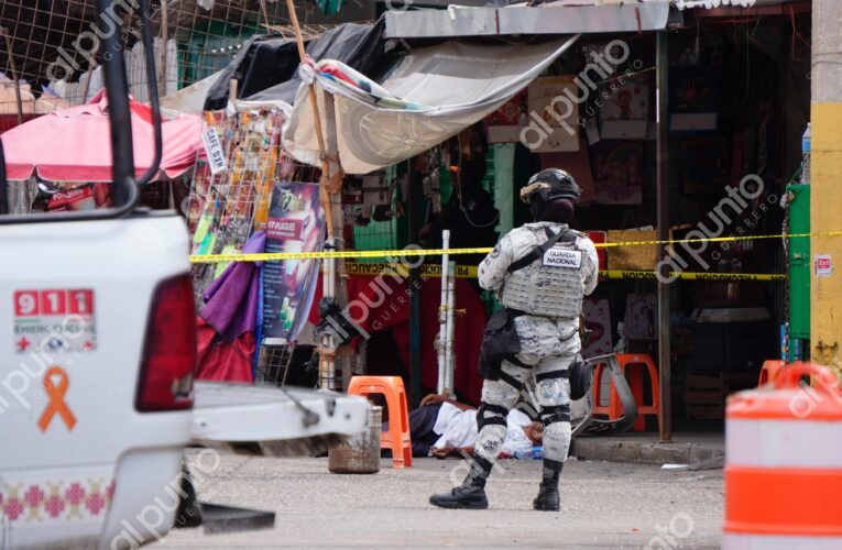 Aseinan a balazos a un taxista en pleno centro de Acapulco