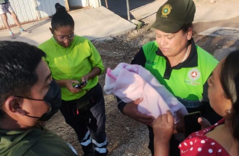 Hallan a recién nacido tirado sobre la calle, en Tlapa de Comonfort