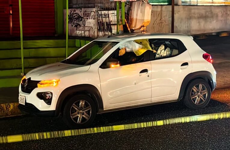 Asesinan a balazos a un hombre en La Cima en Acapulco.