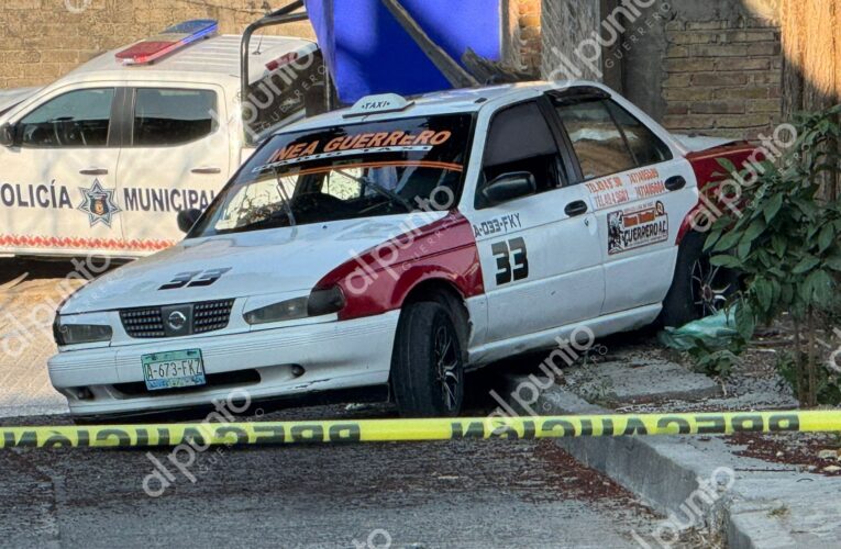 Hieren a balazos a taxista atrás del cuartel de la policía municipal en Chilpancingo.