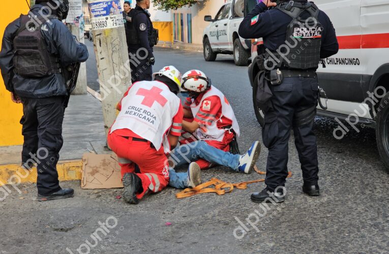 Dejan golpeado y amarrado a un presunto ladrón en Chilpancingo.