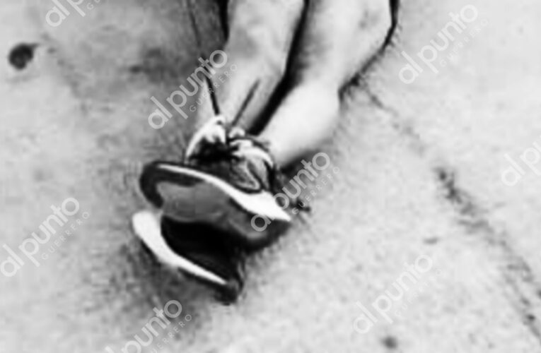 Hallan a una mujer maniatada y asesinada con torniquete en Acapulco.