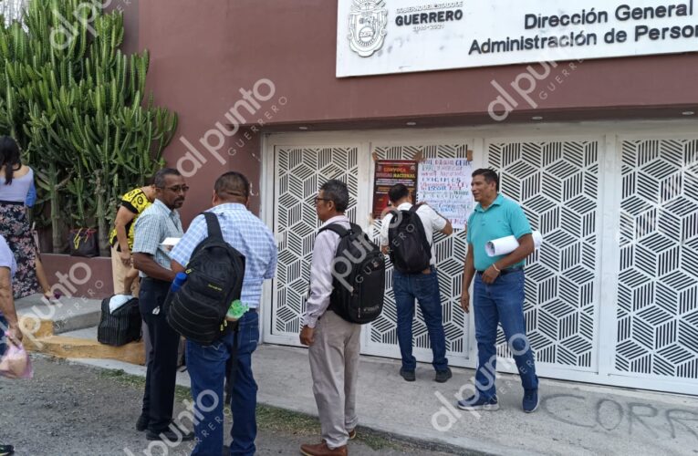 Cierra CETEG 15 oficinas de la SEG en Chilpancingo y una escuela, en el segundo día de protestas.