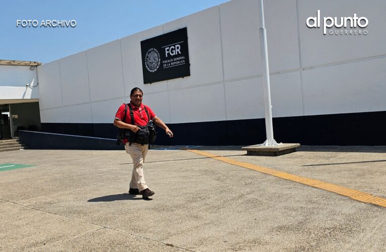 Fotoreportero denuncia en la FGR al diputado del PRI, Bulmaro Torres Berrum por amenazas.