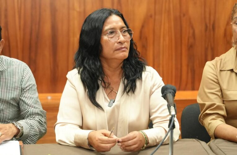 Denuncia la ASE a Abelina ante la FGE por no comprobar 898 millones de pesos.