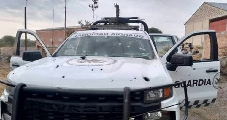 Emboscan a la Guardia Nacional cerca de Vallecitos de Zaragoza, Zihuatanejo; hay dos heridos graves.