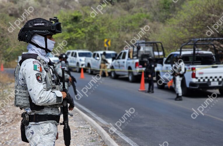 Madres buscadoras hallan restos óseos, zapatos y prendas de vestir, en fosa del cerro de Tepetlayo.