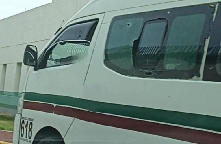 Motociclista armado asalta y ataca a balazos a chofer de urvan y su pareja en Chilpancingo