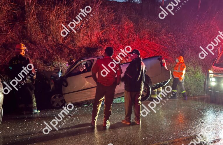 Identifican a la pareja que murió en choque automovilístico en la carretera federal México-Acapulco