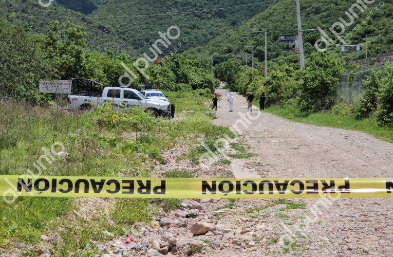 Hallan a mujer asesinada a golpes frente al Parque Cementerio La Paz en Chilpancingo