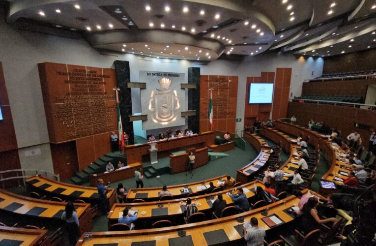 Congreso de Guerrero declara válida reforma judicial; dos municipios votan en contra