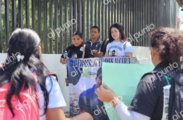 Exigen a Fiscalía de Guerrero avances en las indagatorias por caso Ayotzinapa