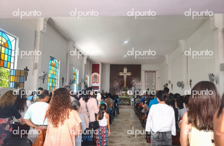 Piden por la paz en Chilpancingo, en misa de novenario de exalcalde Alejandro Arcos Catalán