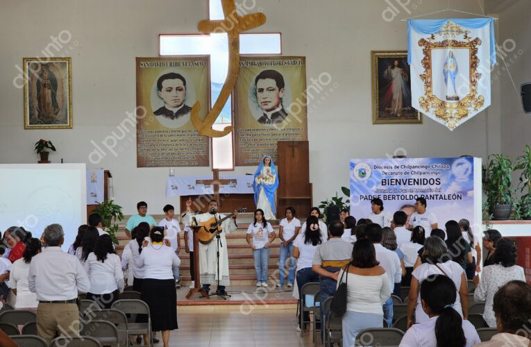 Realizan Caravana por la Paz en Chilpancingo en memoria del sacerdote Bertoldo Pantaleón Estrada