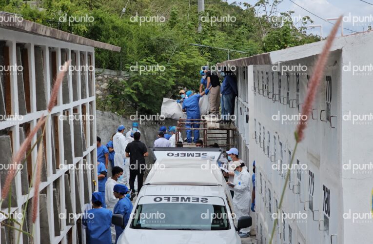 Trasladan segunda parte de cuerpos de Guatemaltecos al panteón ministerial