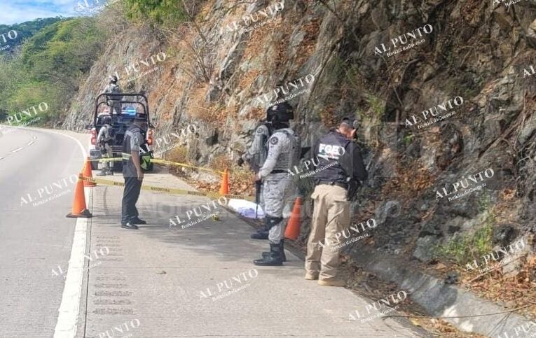 Hallan a un hombre asesinado y envuelto en una sábana del IMSS rumbo a Acapulco