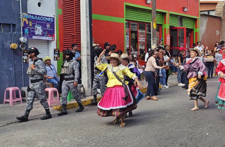 700 agentes vigilan el Paseo del Pendón en Chilpancingo