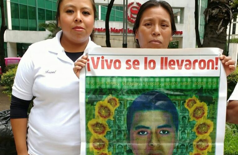 Fallece doña Genoveva Sánchez Peralta, madre de estudiante normalista desaparecido