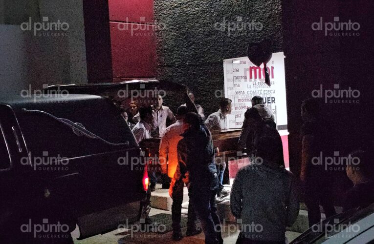 Despiden de la sede de Morena a los dos colaboradores fallecidos en accidente