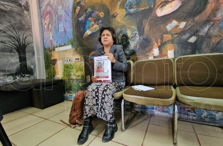 Madre de estudiante desaparecida de la UAGro acusa estancamiento en las investigaciones