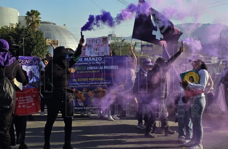 Marchan en Chilpancingo en el 8M; demandan justicia por Ayelin y Kimberly