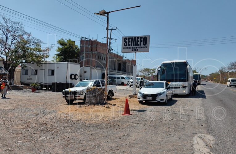 Padres de Ayotzinapa recorren crematorio y Semefo de Iguala en nuevas diligencias