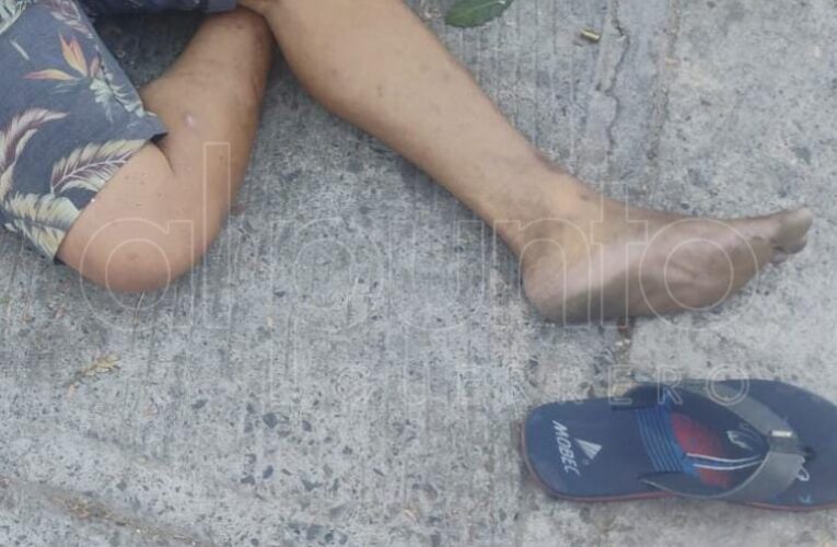 Ejecutan a un hombre frente a su esposa e hijo en Zihuatanejo