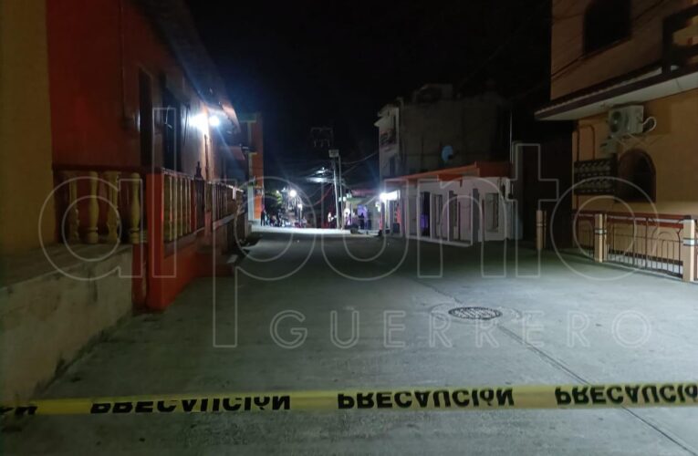 Tres muertos y dos heridos deja ataque armado en bar de Ometepec