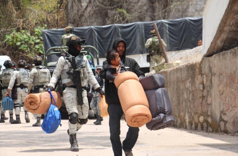 Retornan familias desplazadas a comunidades de Chilapa