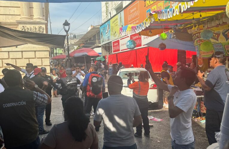 Hubo rapiña tras el accidente en el zócalo de Chilpancingo