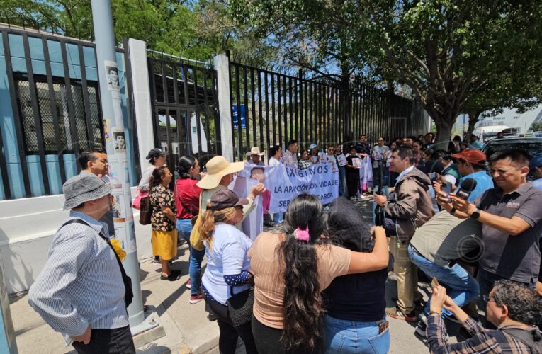 Chilpancingo: protestan familiares de maestro desaparecido para exigir acciones de búsqueda