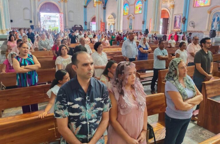 Con misa, Ometepec expresa respaldo a Ángel Aguirre tras su ingreso a prisión