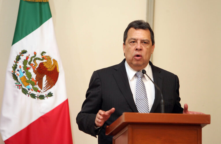Defensa de Ángel Aguirre alista 31 pruebas para controvertir acusación de la FGR por el caso Ayotzinapa
