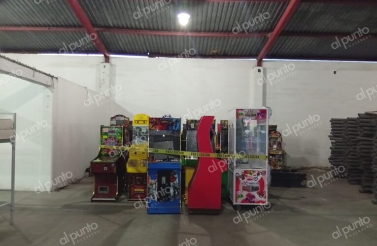 Aseguran 79 cámaras, droga y 50 maquinas tragamonedas.