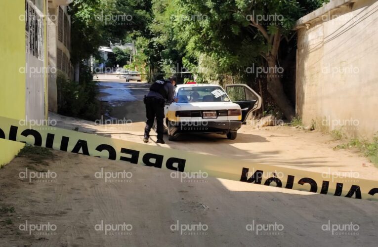 Matan a balazos a dos hombres a bordo de un taxi colectivo en Acapulco